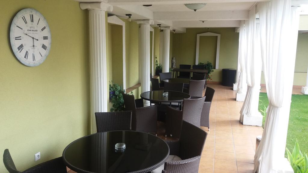 Hotel Dastan Levice Exterior foto